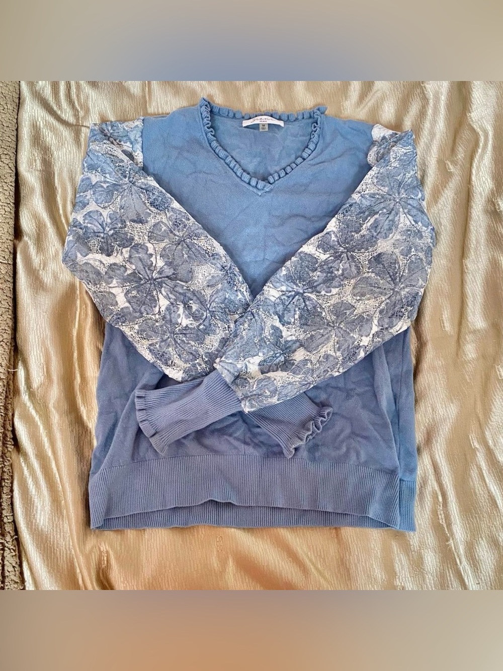Siani Milano Italy Blue White Lace Floral Medium